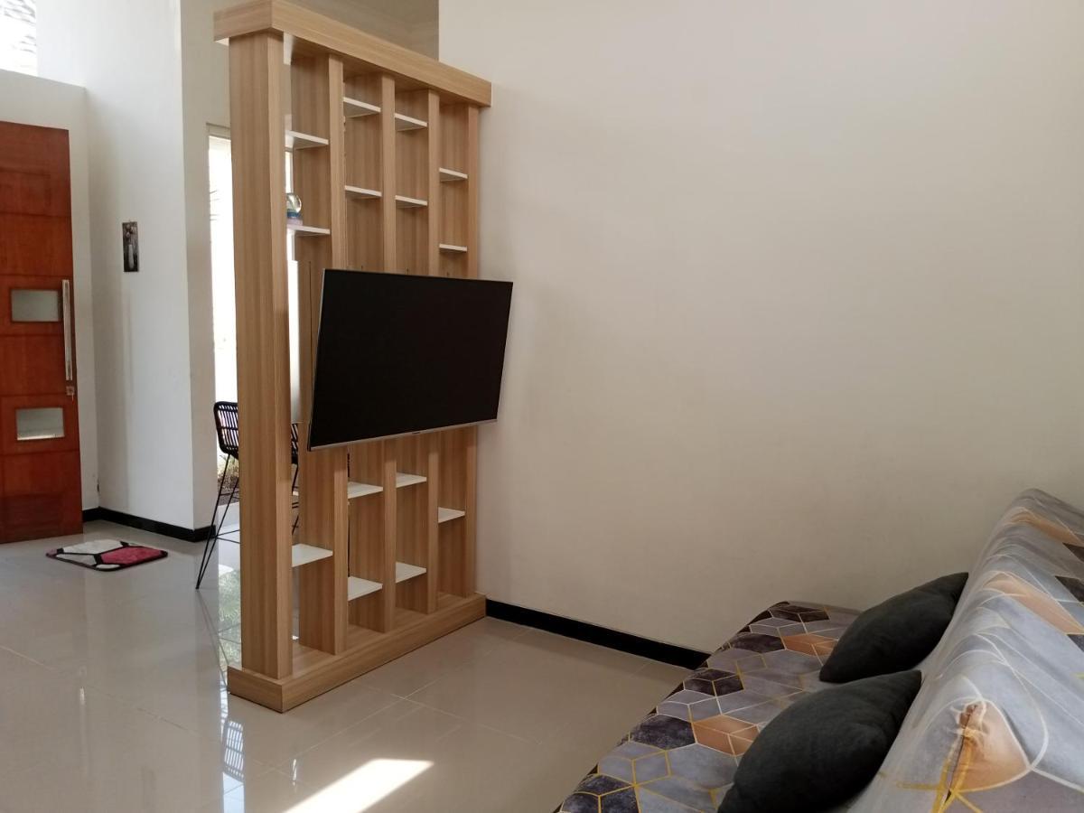 Villa Harmony Syariah II Batu  Exterior foto